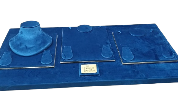 Trays With Item-Specific Fittings